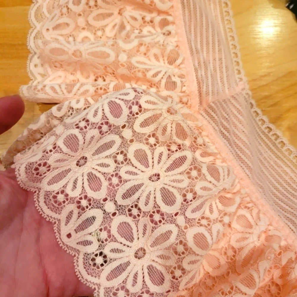 Victoria's Secret Lace Off The Shoulder Flounce Bralette Bundle Size Small